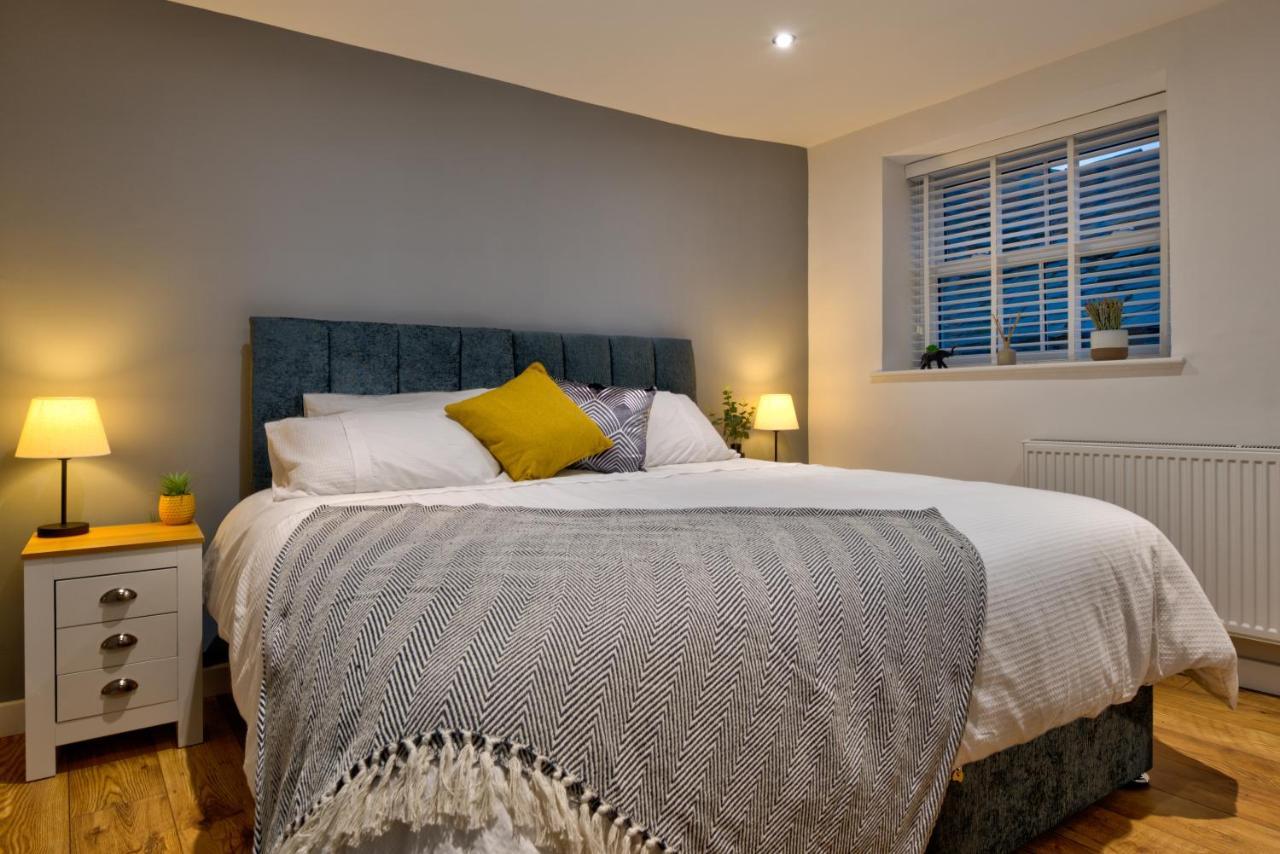 Central Stamford Retreat - Stylish 2-Bed Apartment & Parking Exteriér fotografie